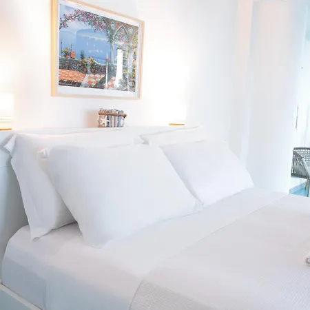 Fountain House Sorrento Apartment