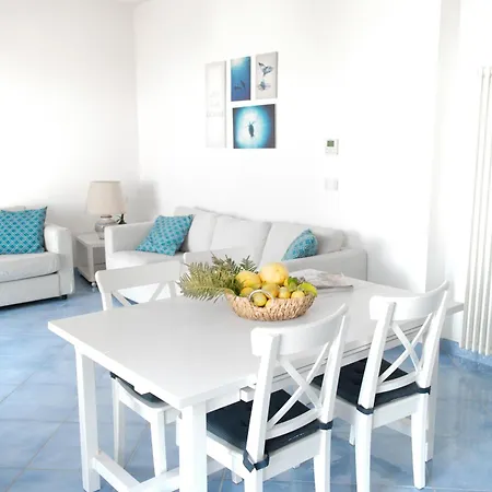 Fountain House Sorrento Apartment *